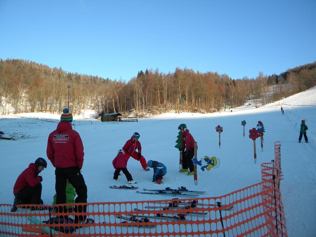 Penzion a apartmány Skipark Hraběšice Krasne Exterior foto